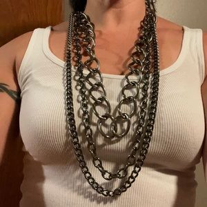 Lightweight 3 chain necklace